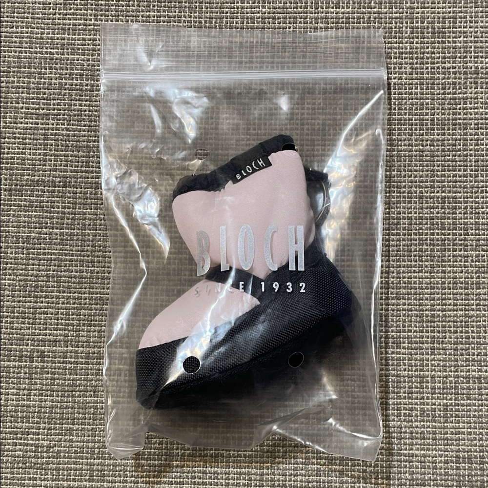 Bloch Mini Bootie Key Chain - Picture 2 of 2